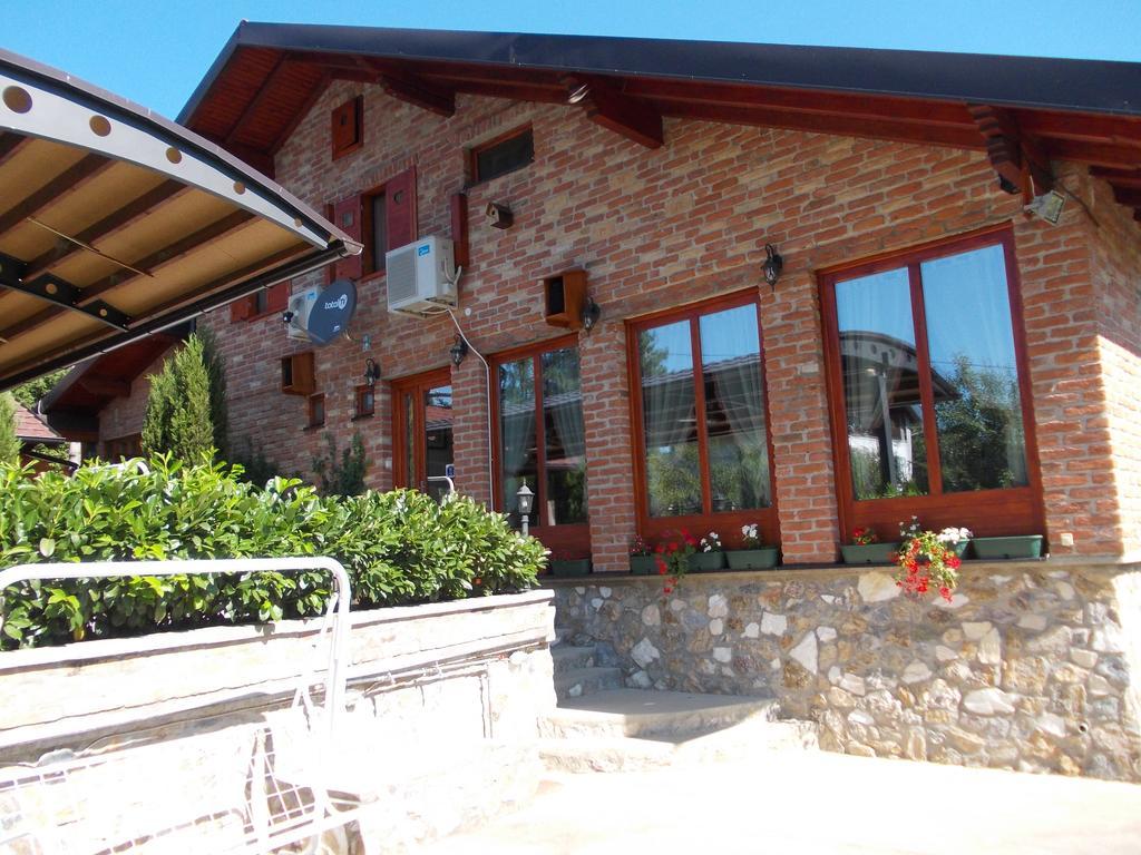 Bed and Breakfast Kuca Za Odmor "Karalic" Ležimir Exterior foto